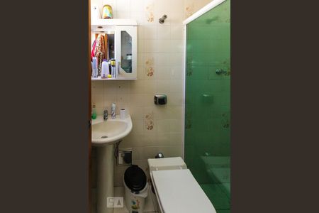 Casa à venda com 260m², 4 quartos e 3 vagasBanheiro quarto 03