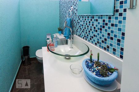 Casa à venda com 260m², 4 quartos e 3 vagasLavabo