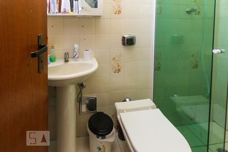 Casa à venda com 260m², 4 quartos e 3 vagasBanheiro quarto 03