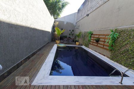 Casa à venda com 260m², 4 quartos e 3 vagasPiscina