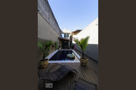 Casa à venda com 260m², 4 quartos e 3 vagasPiscina