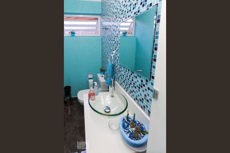 Casa à venda com 260m², 4 quartos e 3 vagasLavabo