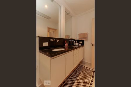 Apartamento à venda com 75m², 2 quartos e sem vaga Apartamento à venda com 75m², 2 quartos e sem vagaSuíte