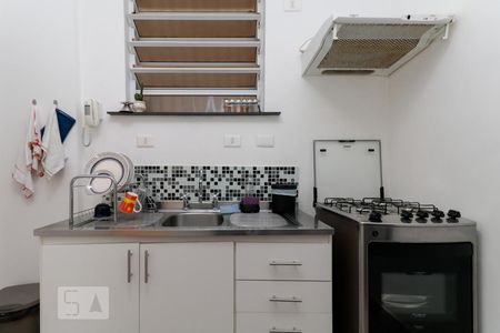 Apartamento à venda com 75m², 2 quartos e sem vaga Apartamento à venda com 75m², 2 quartos e sem vagaCorredor