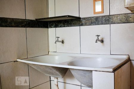 Casa para alugar com 60m², 2 quartos e 1 vagaÁrea de Serviço