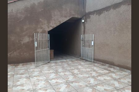 Casa para alugar com 95m², 3 quartos e 2 vagasQuintal