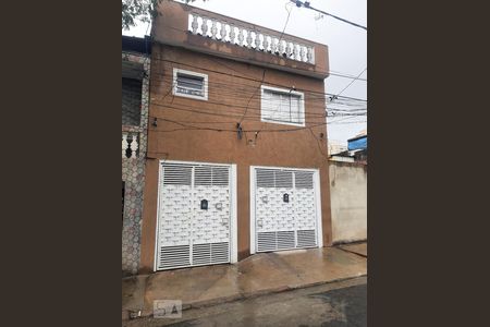 Casa para alugar com 95m², 3 quartos e 2 vagasFachada