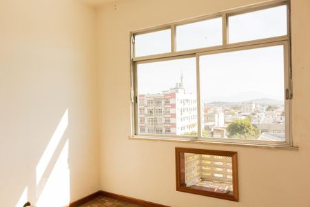 Quarto de apartamento para alugar com 2 quartos, 80m² em Irajá, Rio de Janeiro