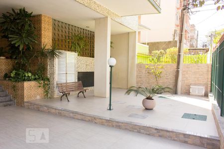 Apartamento à venda com 80m², 2 quartos e 1 vagaÁrea comum