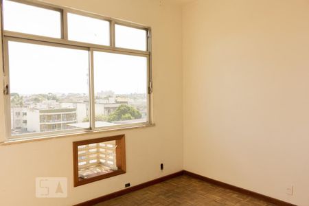 Quarto de apartamento para alugar com 2 quartos, 80m² em Irajá, Rio de Janeiro