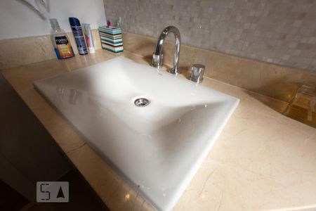 Apartamento à venda com 211m², 3 quartos e 3 vagasBanheiro 2 Suíte 1