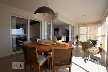 Apartamento à venda com 211m², 3 quartos e 3 vagasVaranda gourmet