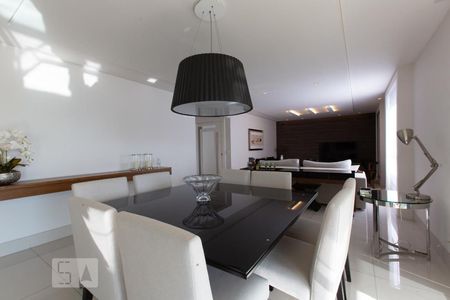 Apartamento à venda com 211m², 3 quartos e 3 vagasSala