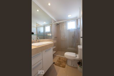 Apartamento à venda com 211m², 3 quartos e 3 vagasBanheiro Suíte 2