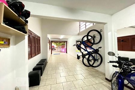 Casa à venda com 100m², 3 quartos e 3 vagas Casa à venda com 100m², 3 quartos e 3 vagasGaragem