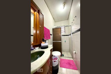 Casa à venda com 100m², 3 quartos e 3 vagas Casa à venda com 100m², 3 quartos e 3 vagasBanheiro