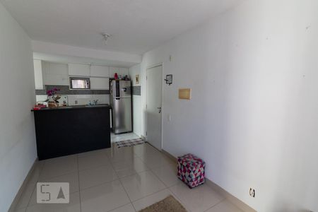 Sala de apartamento à venda com 2 quartos, 45m² em Benfica, Rio de Janeiro