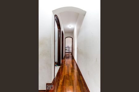 Casa à venda com 240m², 3 quartos e 4 vagasCorredor Quartos