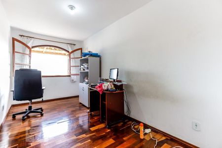 Casa à venda com 240m², 3 quartos e 4 vagasQuarto 2