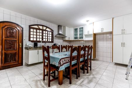 Casa à venda com 240m², 3 quartos e 4 vagasCozinha
