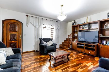 Casa à venda com 240m², 3 quartos e 4 vagasSala
