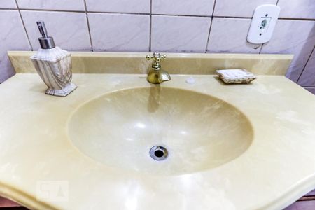 Casa à venda com 240m², 3 quartos e 4 vagasBanheiro