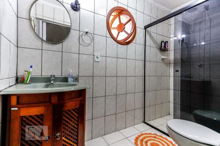 Casa à venda com 240m², 3 quartos e 4 vagasBanheiro da Suíte