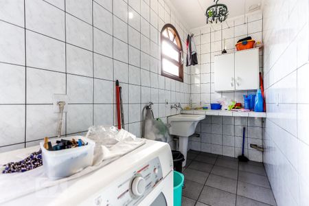 Casa à venda com 240m², 3 quartos e 4 vagasÁrea de Serviço