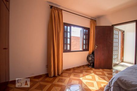 Casa à venda com 277m², 3 quartos e 5 vagas Casa à venda com 277m², 3 quartos e 5 vagasSuite