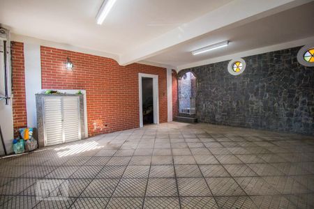 Casa à venda com 277m², 3 quartos e 5 vagas Casa à venda com 277m², 3 quartos e 5 vagasGaragem 1