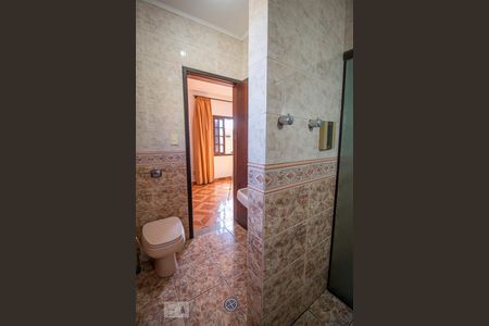 Casa à venda com 277m², 3 quartos e 5 vagas Casa à venda com 277m², 3 quartos e 5 vagasBanheiro da suite