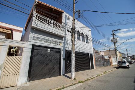 Casa à venda com 277m², 3 quartos e 5 vagas Casa à venda com 277m², 3 quartos e 5 vagasFachada