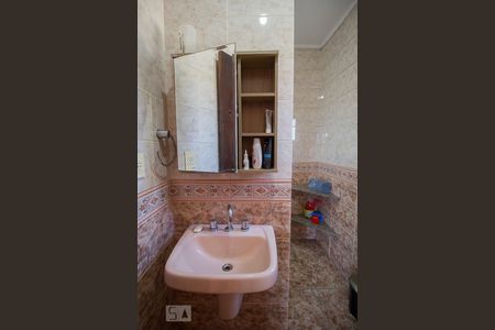 Casa à venda com 277m², 3 quartos e 5 vagas Casa à venda com 277m², 3 quartos e 5 vagasBanheiro da suite