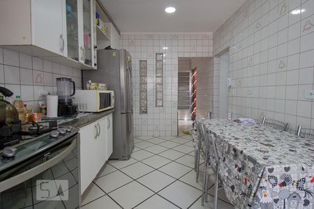 Casa à venda com 277m², 3 quartos e 5 vagas Casa à venda com 277m², 3 quartos e 5 vagasCozinha