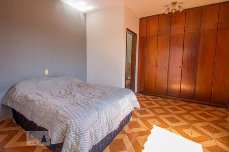 Casa à venda com 277m², 3 quartos e 5 vagas Casa à venda com 277m², 3 quartos e 5 vagasSuite