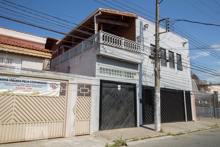 Casa à venda com 277m², 3 quartos e 5 vagas Casa à venda com 277m², 3 quartos e 5 vagasFachada