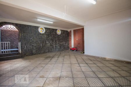 Casa à venda com 277m², 3 quartos e 5 vagas Casa à venda com 277m², 3 quartos e 5 vagasGaragem 1