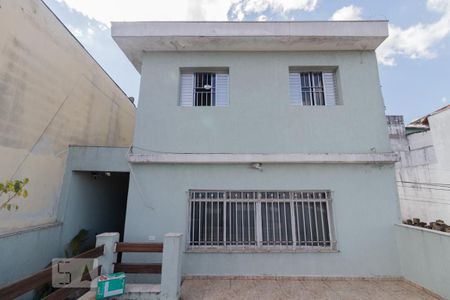 Casa à venda com 147m², 3 quartos e 2 vagas Casa à venda com 147m², 3 quartos e 2 vagasFachada
