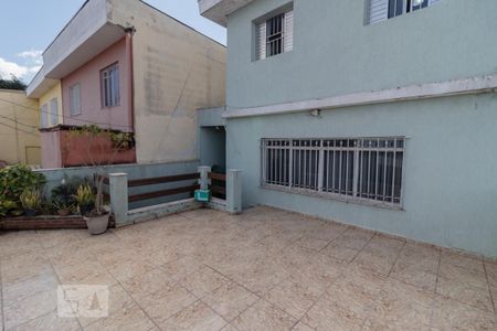 Casa à venda com 147m², 3 quartos e 2 vagas Casa à venda com 147m², 3 quartos e 2 vagasFachada