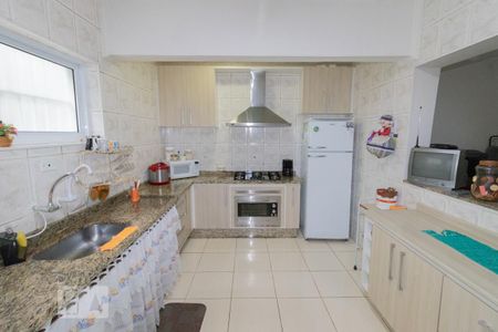 Casa à venda com 147m², 3 quartos e 2 vagas Casa à venda com 147m², 3 quartos e 2 vagasCozinha