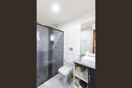 Apartamento à venda com 200m², 2 quartos e 2 vagas Apartamento à venda com 200m², 2 quartos e 2 vagasBanheiro da Suíte