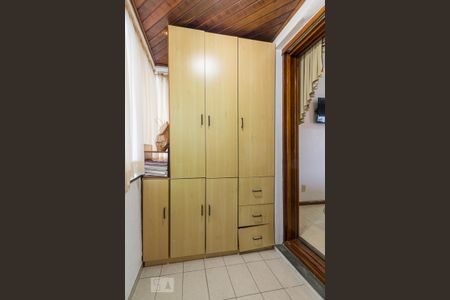 Apartamento à venda com 200m², 2 quartos e 2 vagas Apartamento à venda com 200m², 2 quartos e 2 vagasSacada