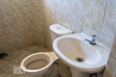 Banheiro de kitnet/studio para alugar com 1 quarto, 49m² em Campo Grande, Rio de Janeiro