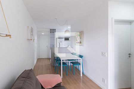 Sala de apartamento para alugar com 2 quartos, 58m² em Quitaúna, Osasco