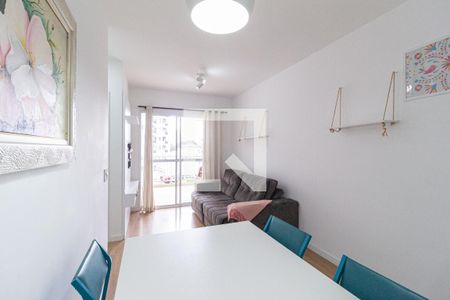 Sala de apartamento para alugar com 2 quartos, 58m² em Quitaúna, Osasco
