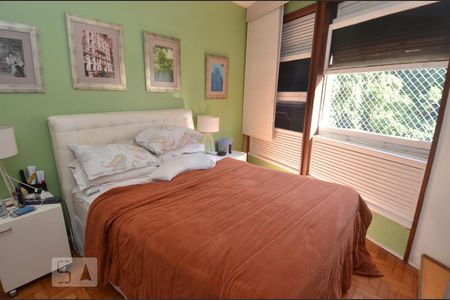 Apartamento à venda com 135m², 4 quartos e 1 vagaQuarto 2