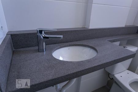 Banheiro - Torneira de apartamento à venda com 2 quartos, 55m² em Glória, Porto Alegre