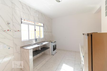 Casa para alugar com 120m², 2 quartos e 2 vagas Casa para alugar com 120m², 2 quartos e 2 vagasCozinha