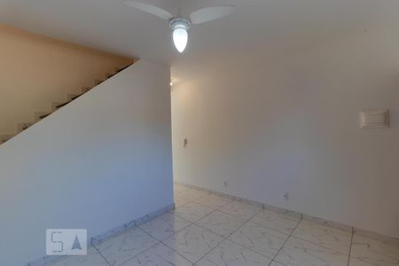 Sala de casa para alugar com 2 quartos, 120m² em Cidade Universitária, Campinas