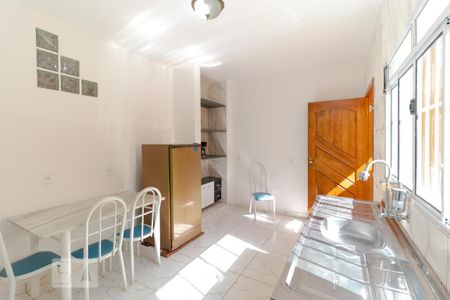 Casa para alugar com 120m², 2 quartos e 2 vagas Casa para alugar com 120m², 2 quartos e 2 vagasCozinha